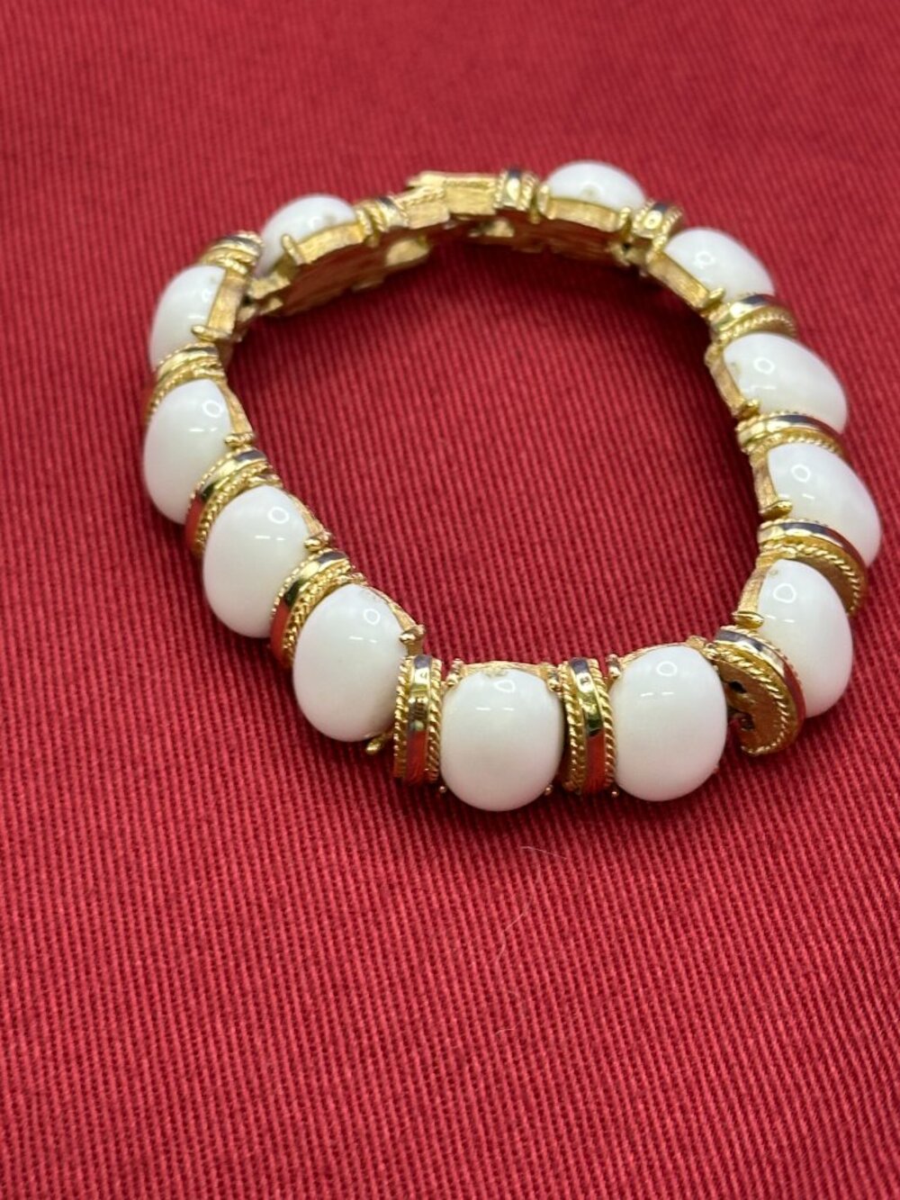 VTG Crown Trifari Mid-Century Bracelet Oval White Cabochons - Picture 6 of 15